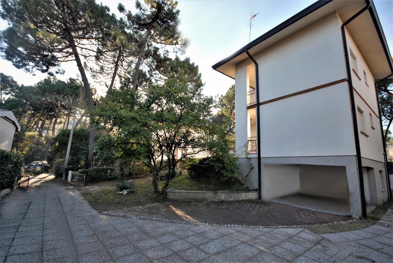 Villa Azalea Lignano Sabbiadoro Kültér fotó